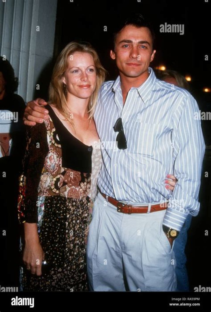 Alex McArthur Biography, Age, Height, Wife, Net Worth, Family