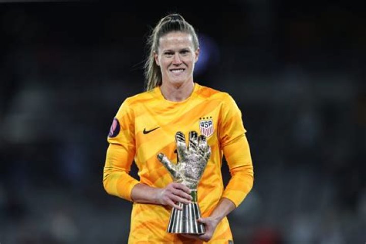 Alyssa Naeher Biography, Age, Height, Husband, Net Worth, Family