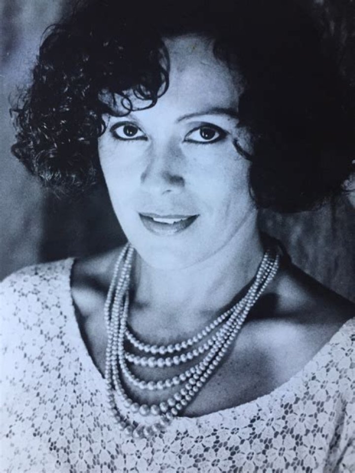 Analú Prestes Biography, Age, Height, Husband, Net Worth, Family