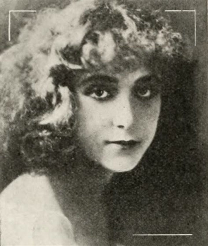 Anna Mae Walthall biografía, edad, altura, esposa, net worth, familia