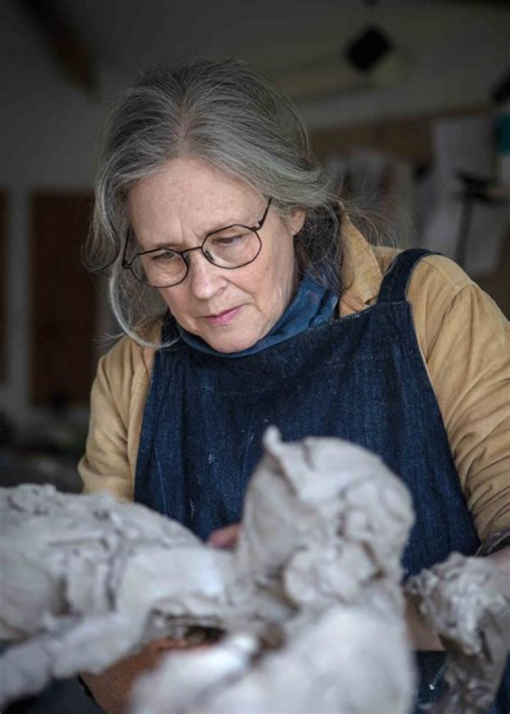 Annie Tempest Biography, Age, Height, Husband, Net Worth, Family