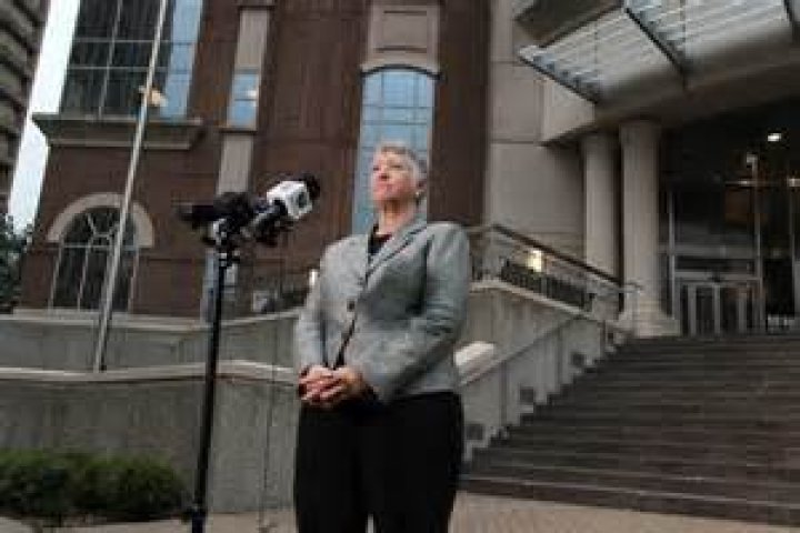 Annise Parker Biography, Age, Height, Husband, Net Worth, Family