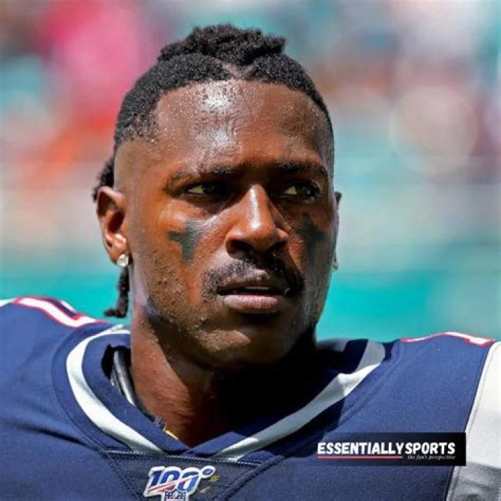 Antonio Brown Biography, Age, Height, Wife, Net Worth, Family