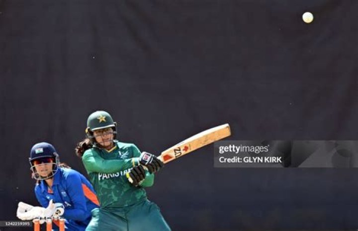 Ayesha Naseem Biography, Age, Height, Husband, Net Worth, Family