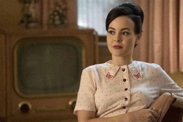 Azure Parsons Biography, Age, Height, Husband, Net Worth, Family