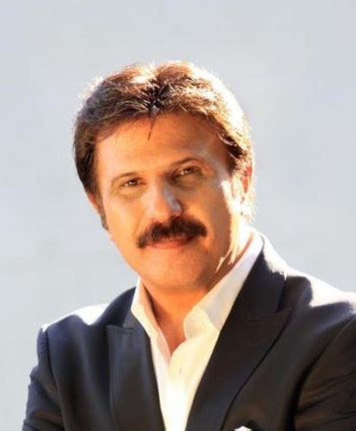 Bijan Mortazavi biografía, edad, altura, esposo, net worth, familia