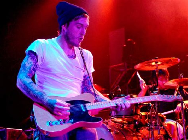 Brian Fallon Biography, Age, Height, Wife, Net Worth, Family