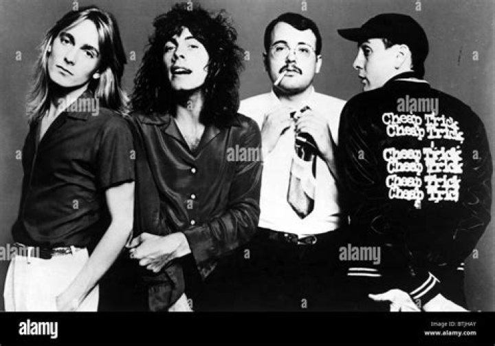 Bun E. Carlos Biography, Age, Height, Wife, Net Worth, Family