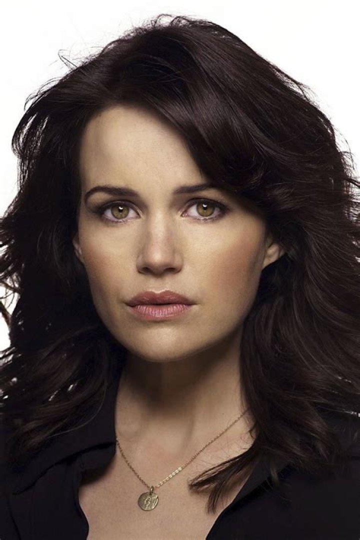 Carla Gugino Biography, Age, Height, Husband, Net Worth, Family