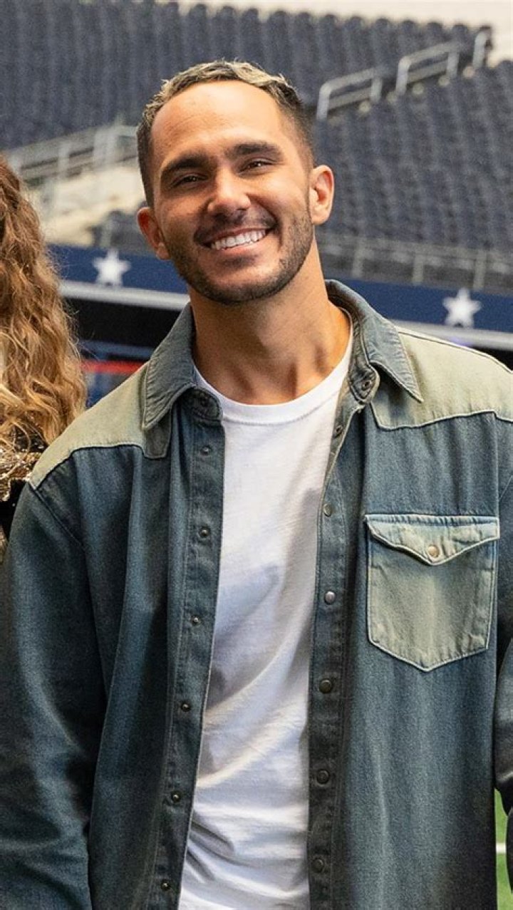 Carlos PenaVega Biography, Age, Height, Wife, Net Worth, Family