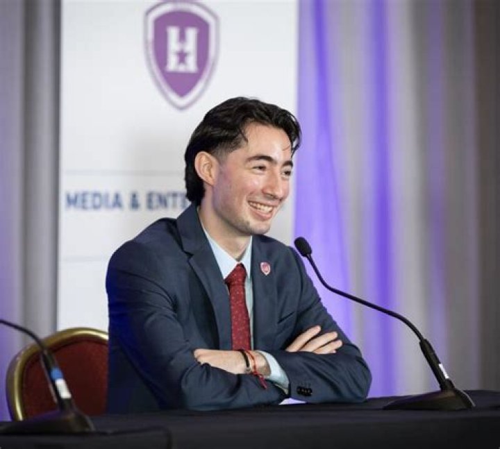 Carlos Soto Merchan biografía, edad, altura, esposo, net worth, familia