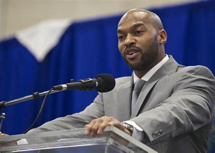 Chris Hope Biography, Age, Height, Wife, Net Worth, Family