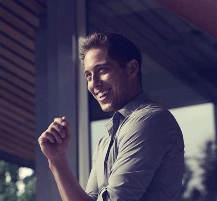 Chris Violette Biography, Age, Height, Wife, Net Worth, Family