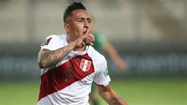 Christian Cueva Biography, Age, Height, Wife, Net Worth, Family