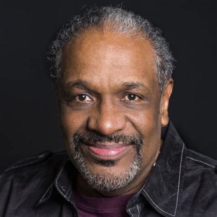 Christopher Paul Curtis Biography, Age, Height, Wife, Net Worth, Family