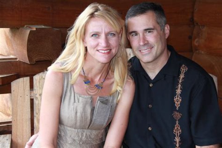 Chuck Holton Biography, Age, Height, Wife, Net Worth, Family