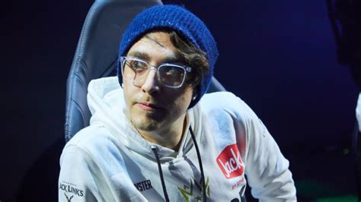 Clayster Biography, Age, Height, Wife, Net Worth, Family