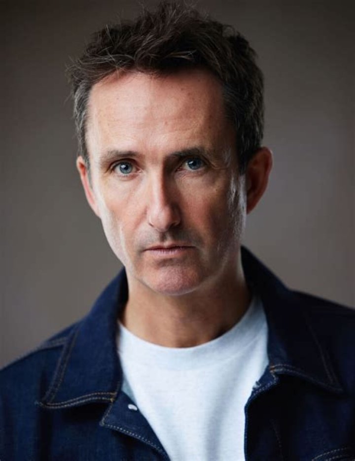 Darren Tighe Biography, Age, Height, Wife, Net Worth, Family