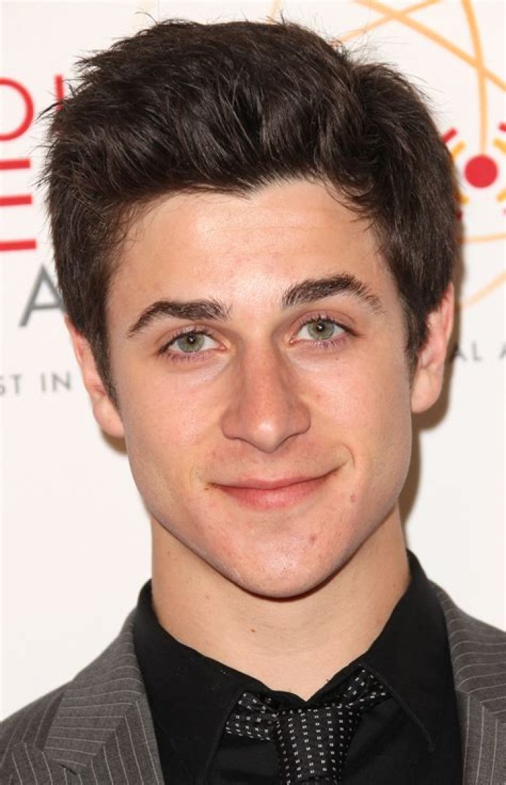 David Henrie Biography, Age, Height, Wife, Net Worth, Family