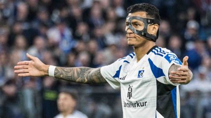 Davie Selke Biography, Age, Height, Wife, Net Worth, Family