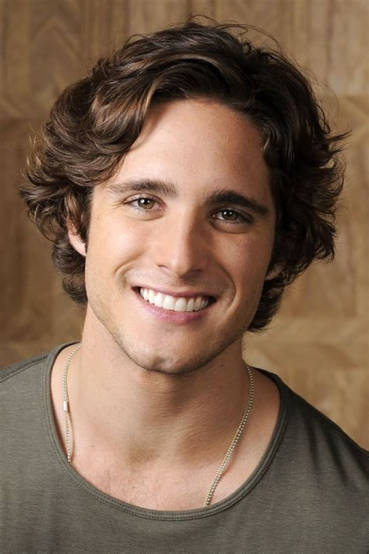 Diego Boneta Biography, Age, Height, Wife, Net Worth, Family
