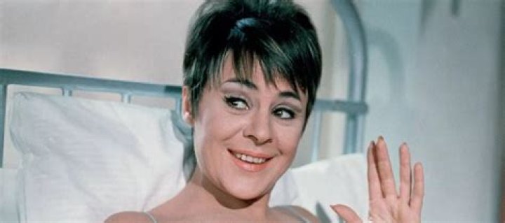 Dilys Laye Biography, Age, Height, Husband, Net Worth, Family