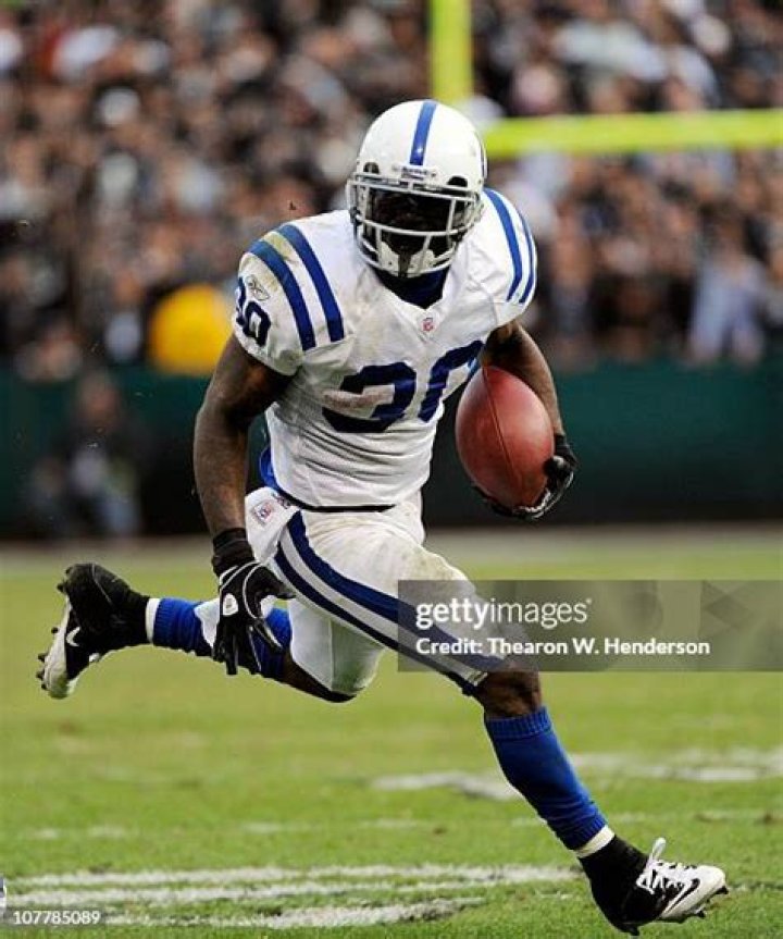 Dominic Rhodes Biography, Age, Height, Wife, Net Worth, Family