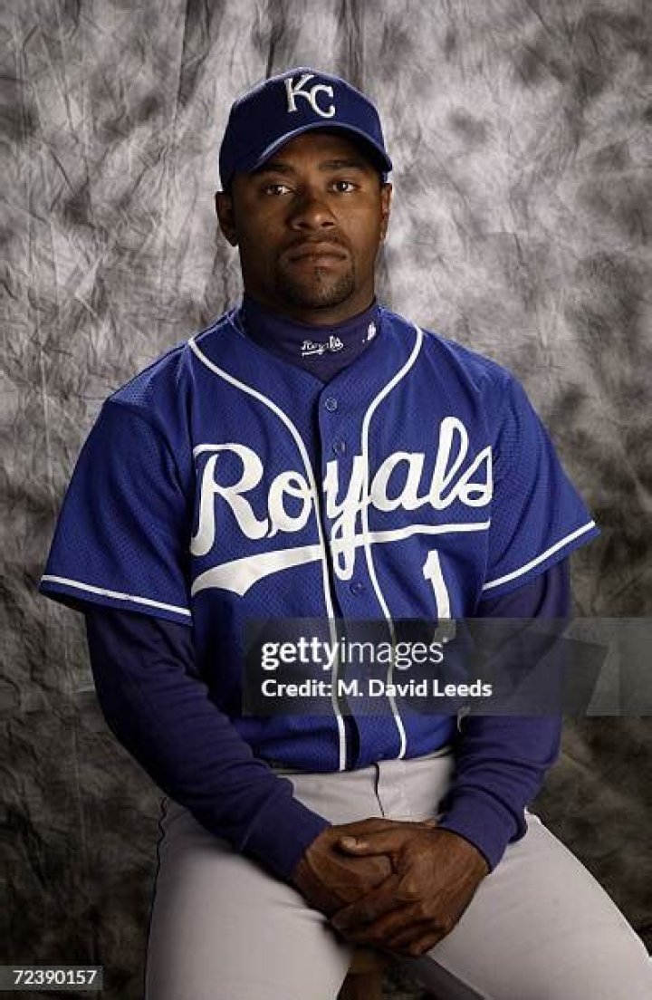 Donnie Sadler Biography, Age, Height, Wife, Net Worth, Family