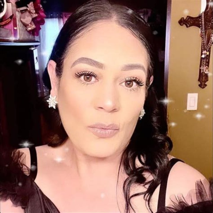 Dunia Saldívar Biography, Age, Height, Husband, Net Worth, Family