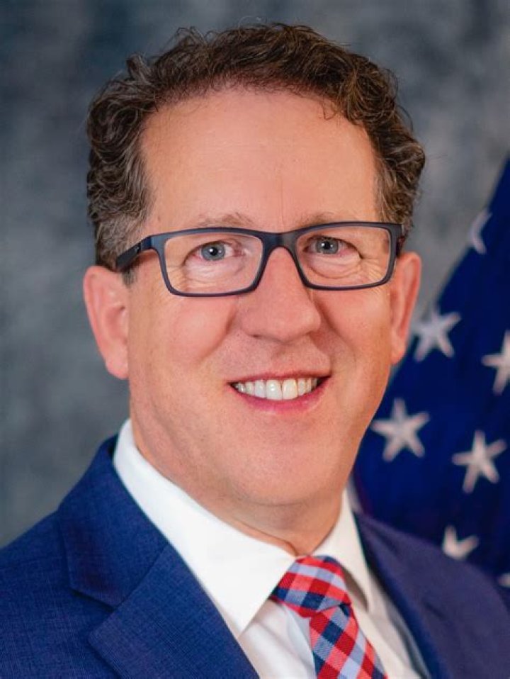 Eddie Smith Biography, Age, Height, Wife, Net Worth, Family