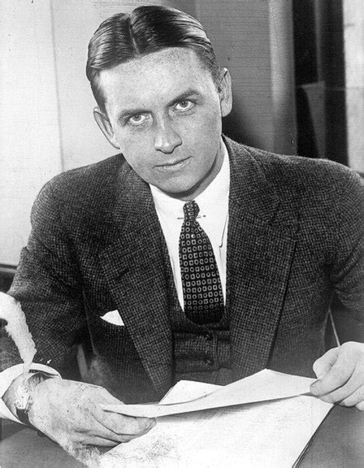 Eliot Ness Biography, Age, Height, Wife, Net Worth, Family