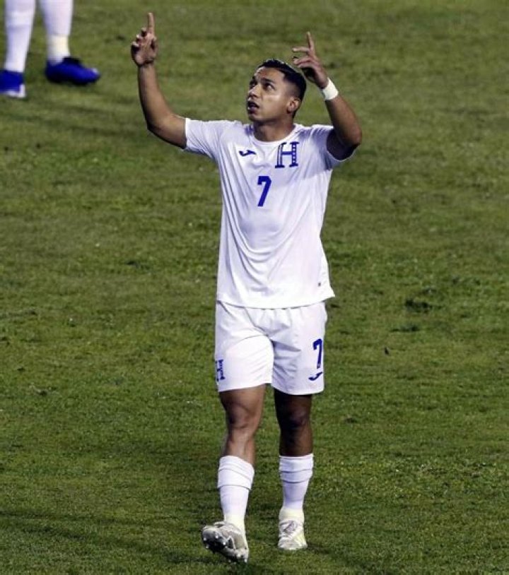 Emilio Izaguirre Biography, Age, Height, Wife, Net Worth, Family