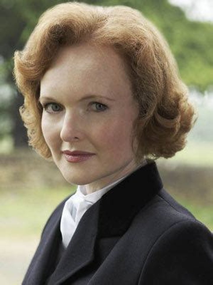 Emma Davies Biography, Age, Height, Husband, Net Worth, Family