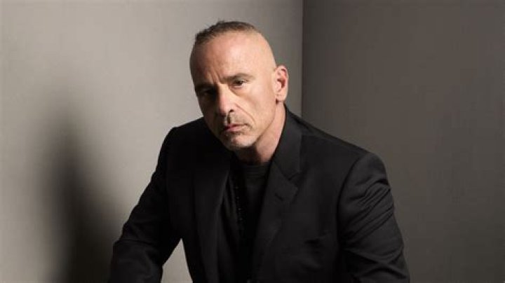 Eros Ramazzotti biografía, edad, altura, esposo, net worth, familia