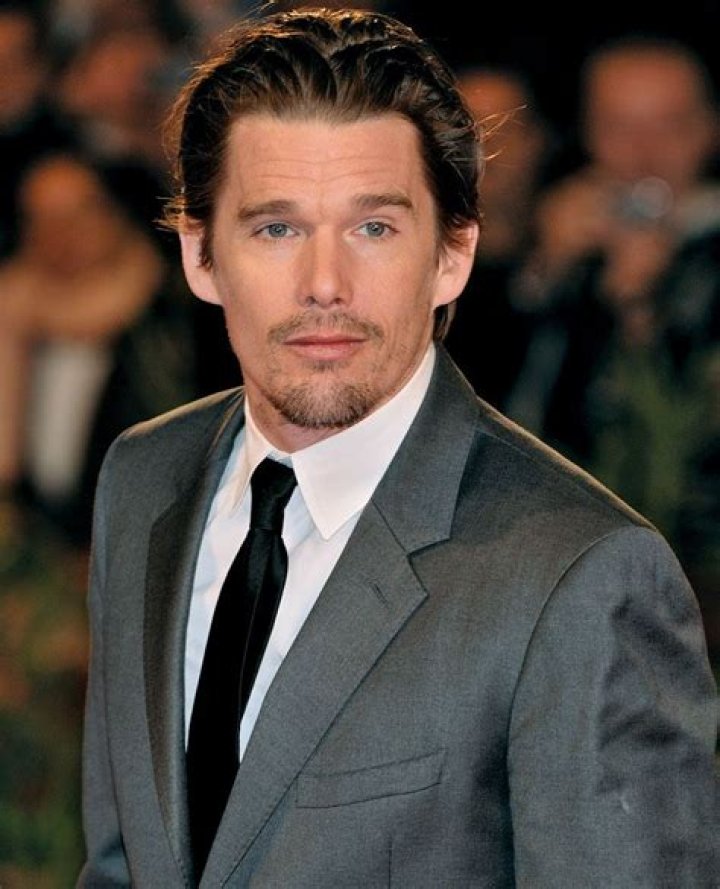 Ethan Hawke Biography, Age, Height, Wife, Net Worth, Family