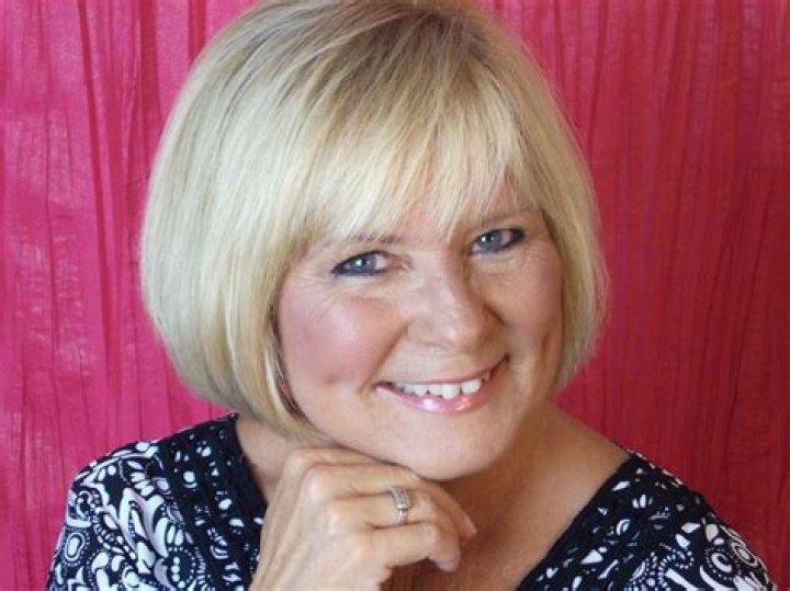 Evie Biography, Age, Height, Husband, Net Worth, Family