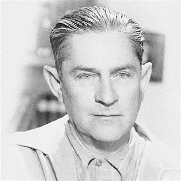 Fernando de Fuentes hijo biografía, edad, altura, esposo, net worth, familia