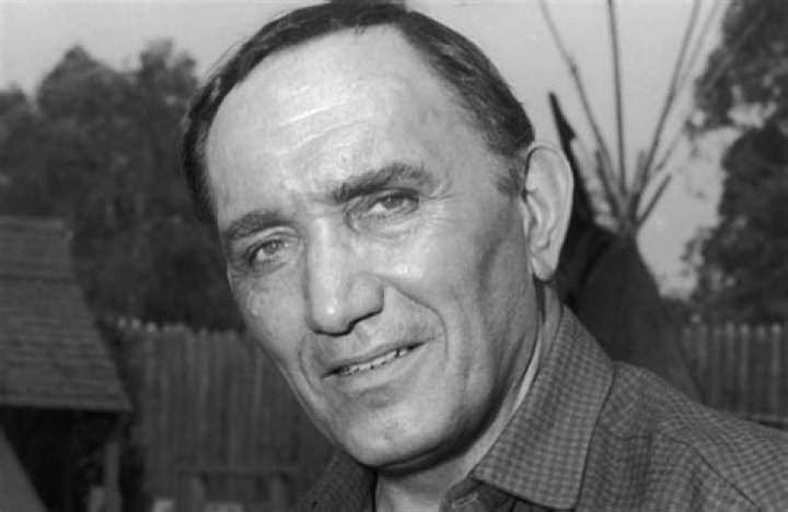 Frank DeKova Biography, Age, Height, Wife, Net Worth, Family