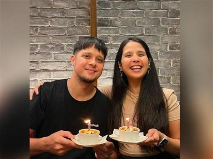 Frank Magalona Biography, Age, Height, Wife, Net Worth, Family