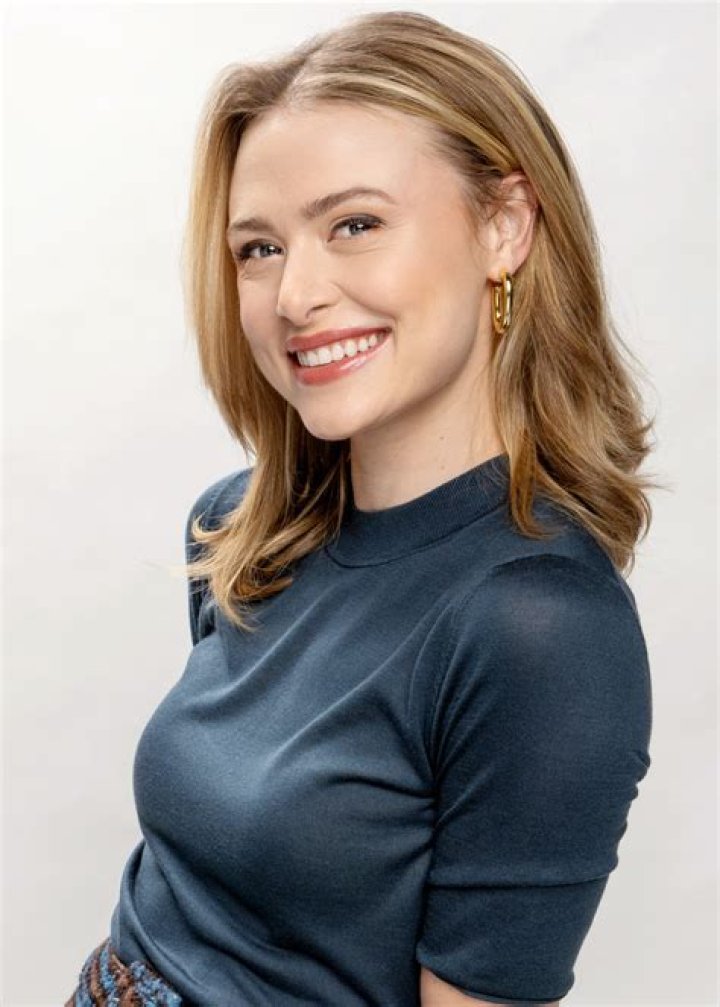 Hayley Erin Biography, Age, Height, Husband, Net Worth, Family