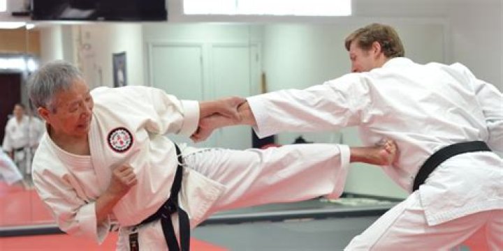 Hidy Ochiai Biography, Age, Height, Wife, Net Worth, Family