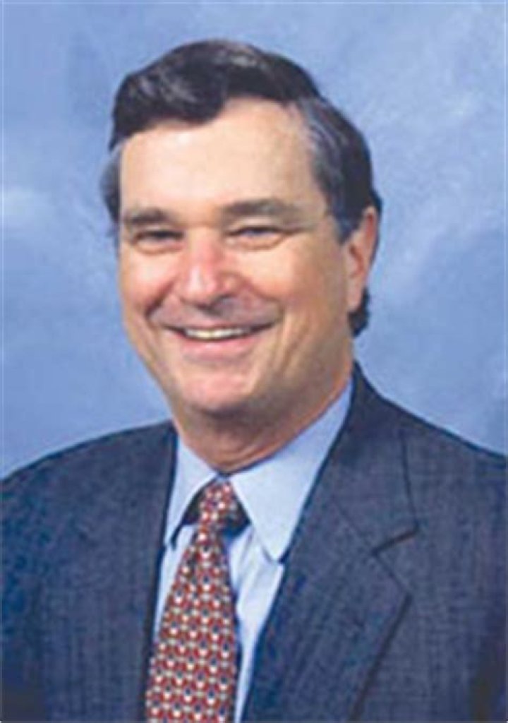 Hodding Carter III Biography, Age, Height, Wife, Net Worth, Family