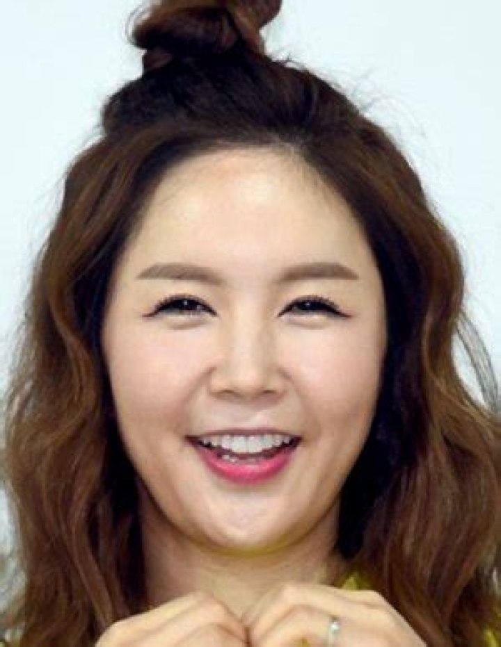 Jang Young-ran Biography, Age, Height, Husband, Net Worth, Family