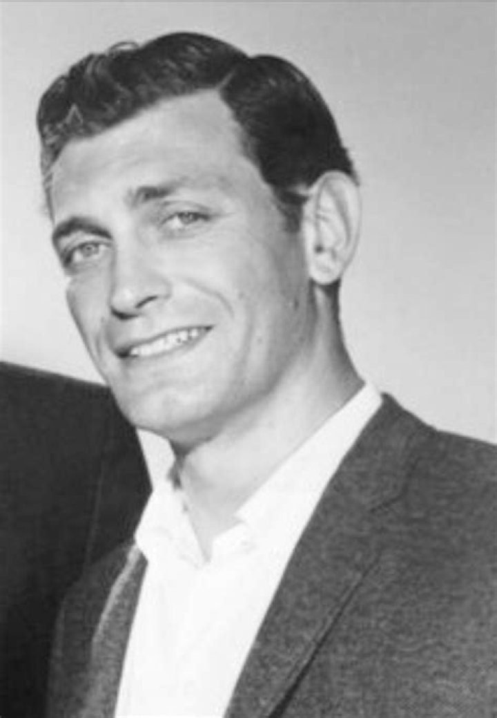 Jay Lanin Biography, Age, Height, Wife, Net Worth, Family