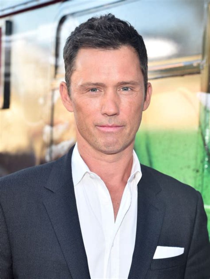 Jeffrey Donovan Biography, Age, Height, Wife, Net Worth, Family