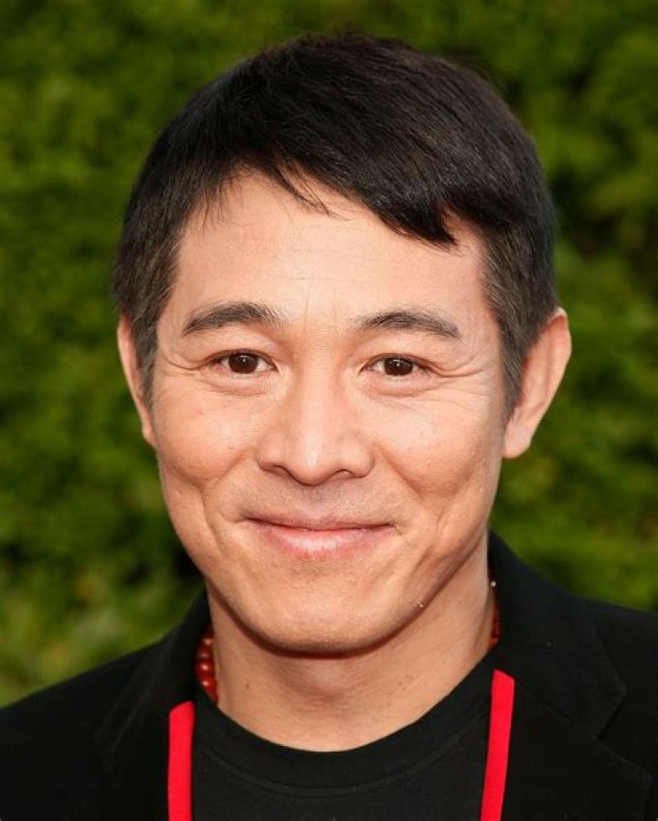 Jet Li Biography, Age, Height, Wife, Net Worth, Family