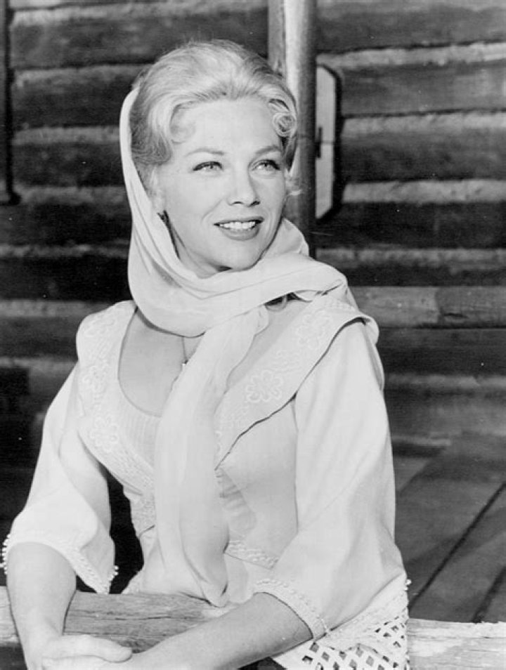 Joanna Moore Biography, Age, Height, Husband, Net Worth, Family