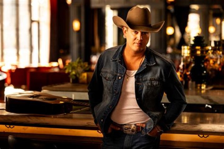 Jon Pardi Biography, Age, Height, Wife, Net Worth, Family
