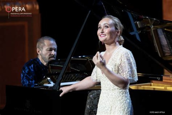 Julia Lezhneva Biography, Age, Height, Husband, Net Worth, Family