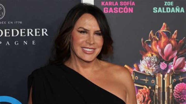 Karla Sofía Gascón biografía, edad, altura, esposa, net worth, familia